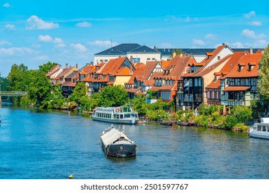 如何在白菜网白漂社中找到志同道合的朋友与资源